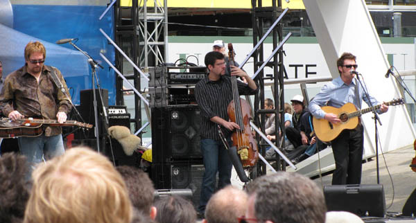 Luminato2009 celebrates Slide Guitar (2)